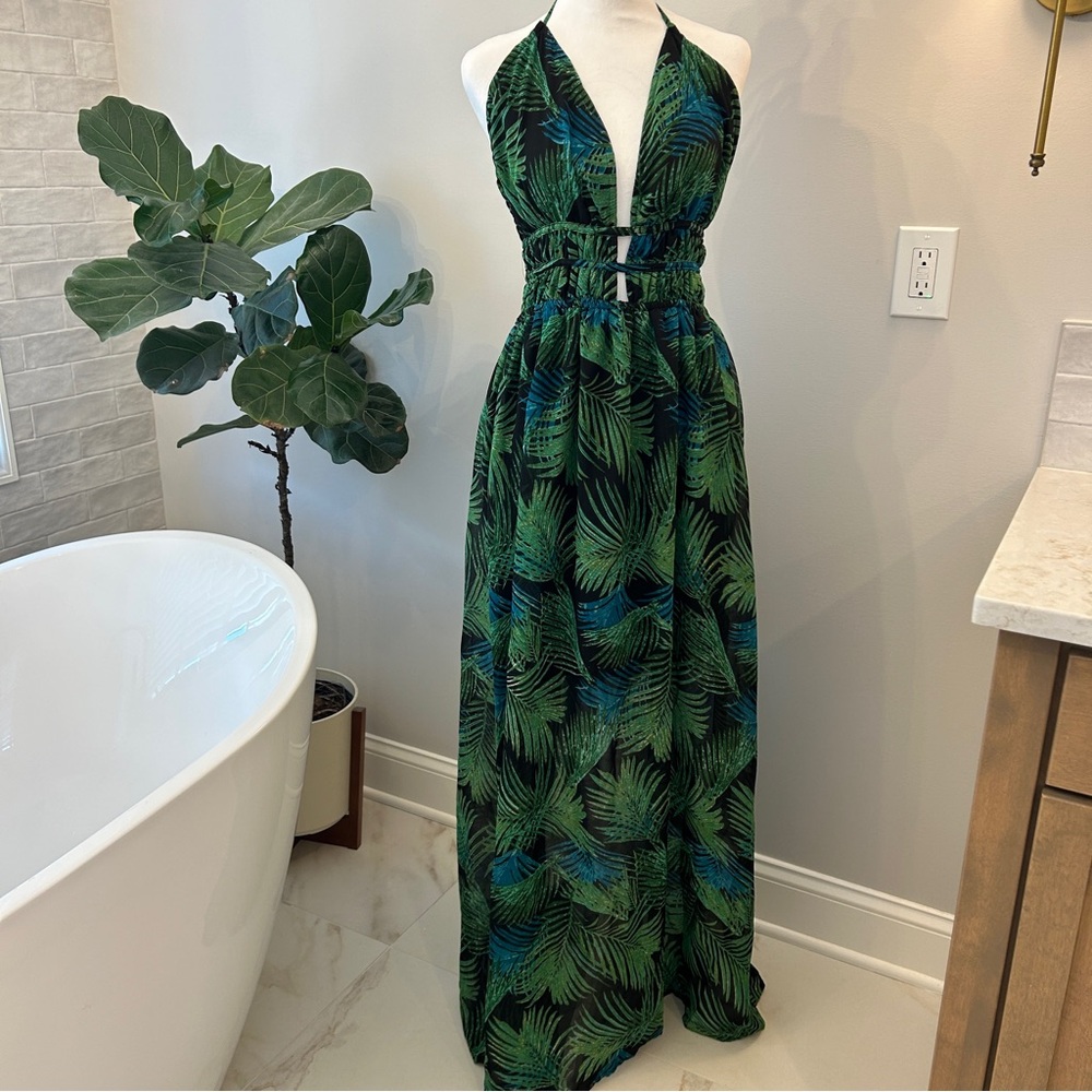 Tropical maxi dress. Size 10 Boohoo Tall. NWT